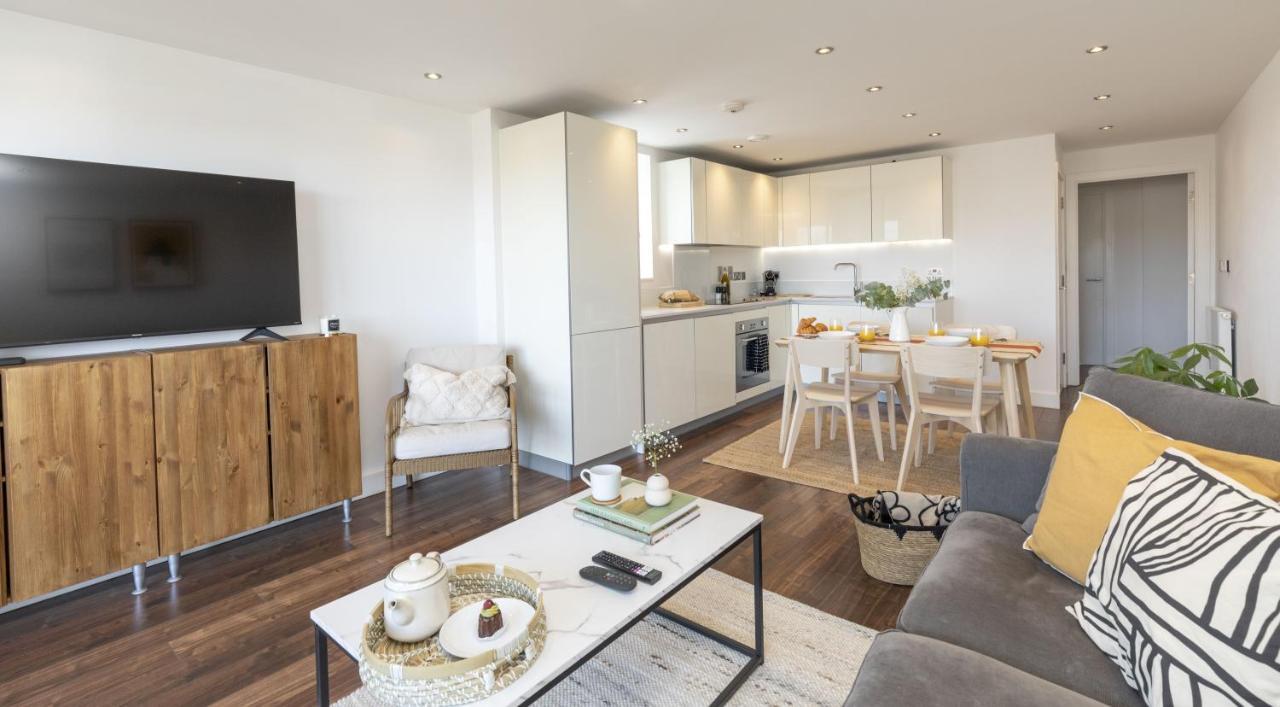 Modern Luxe Apt Just 10 Mins From Tower Bridge! Easy Access To Tube And Bus Londres Extérieur photo