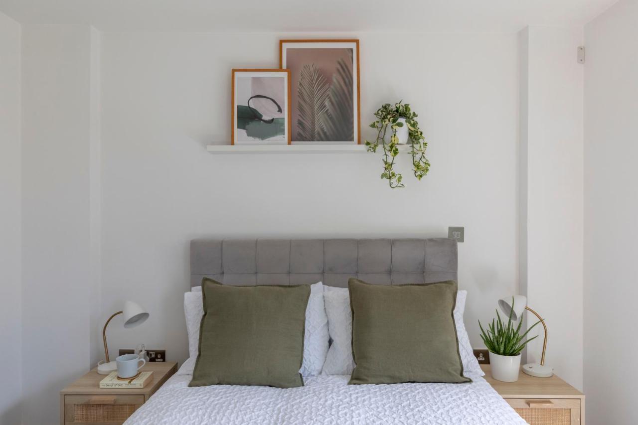 Modern Luxe Apt Just 10 Mins From Tower Bridge! Easy Access To Tube And Bus Londres Extérieur photo